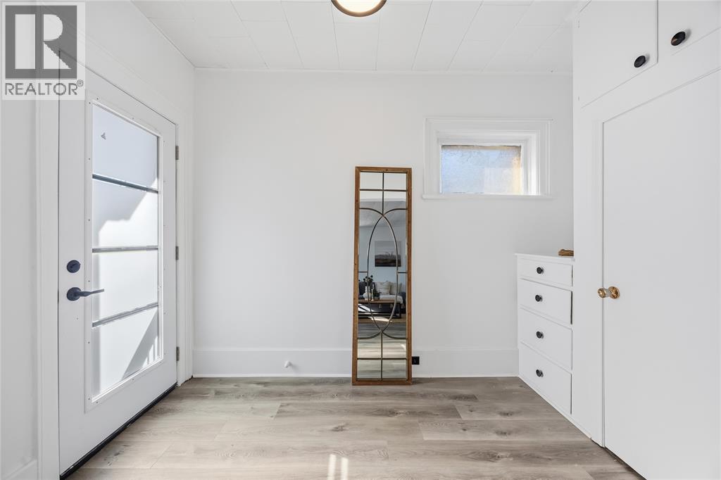 218 Confederation STREET