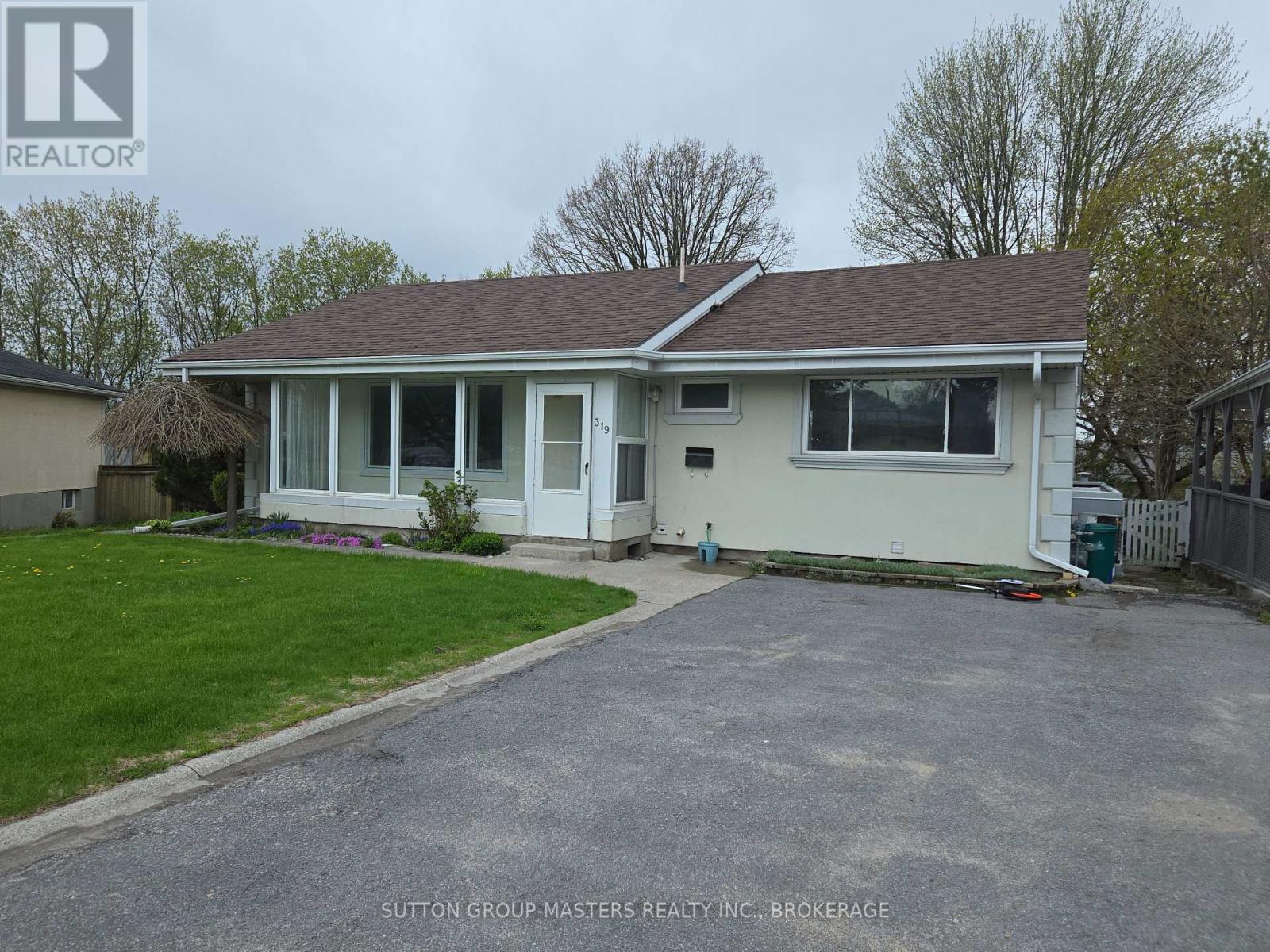 319 ARROWHEAD PLACE