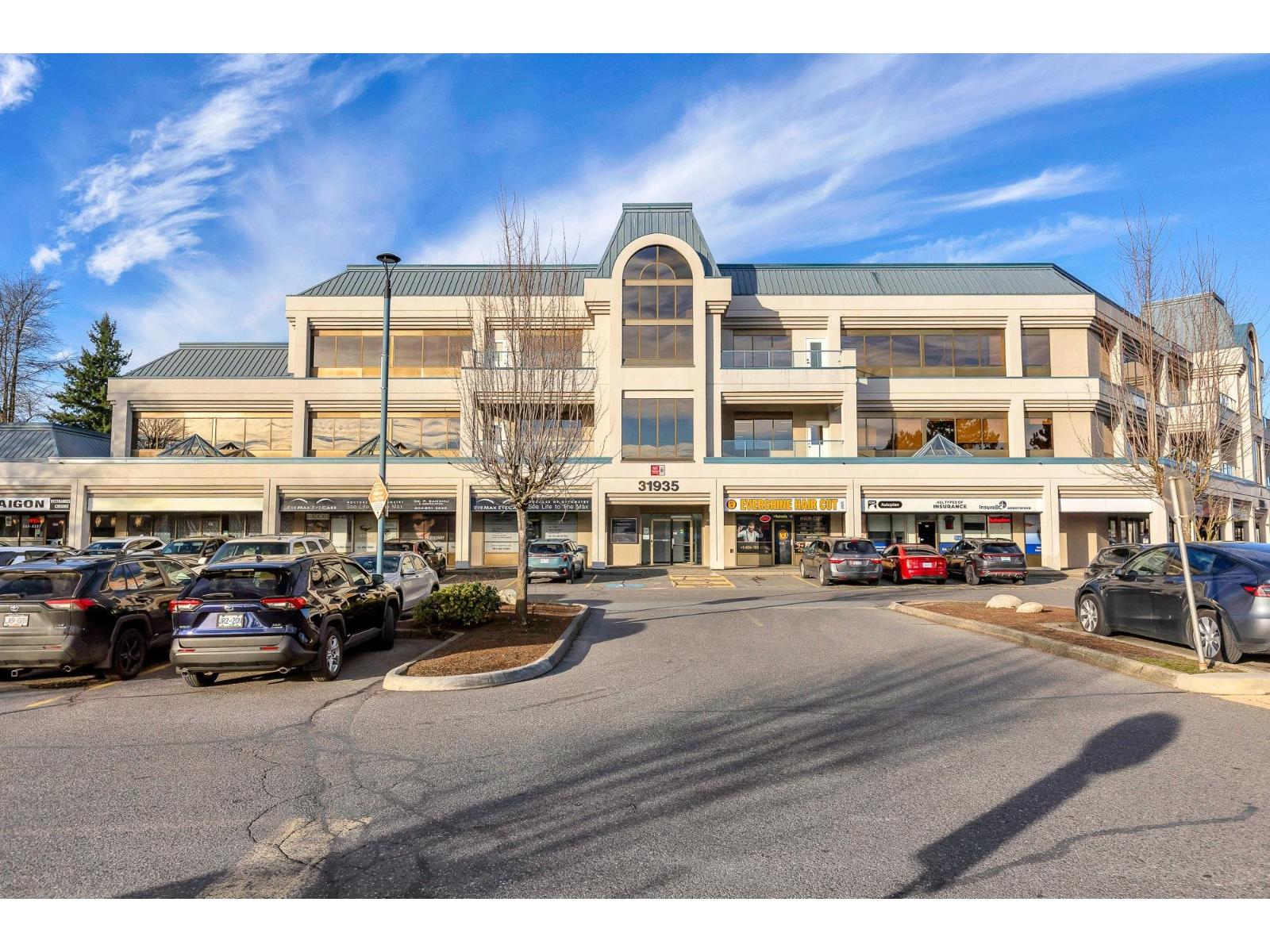 320 31935 SOUTH FRASER WAY