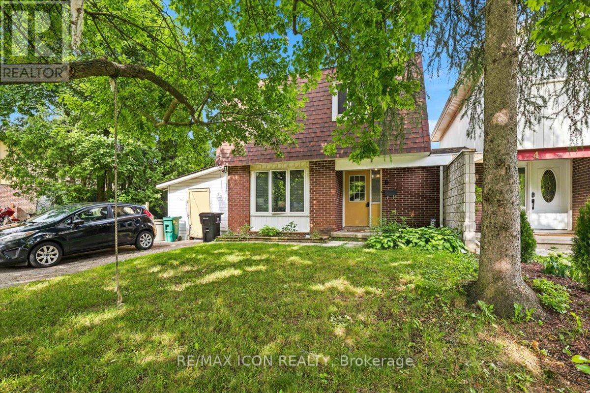 6 TAMARACK COURT