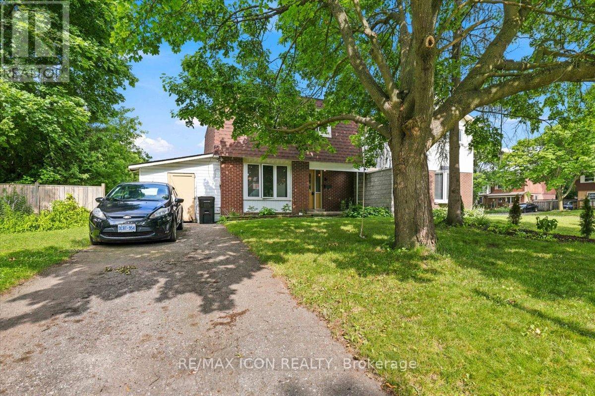 6 TAMARACK COURT