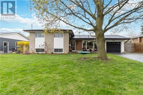 83 VARADI Avenue Brantford ON N3R3N4
