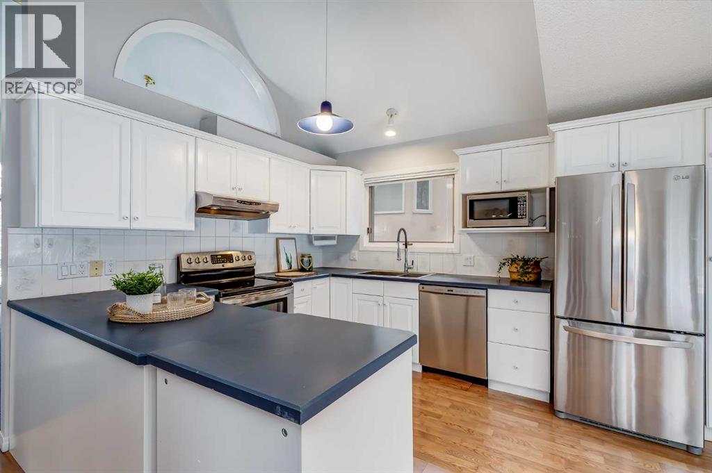 31 Scenic Hill Close NW