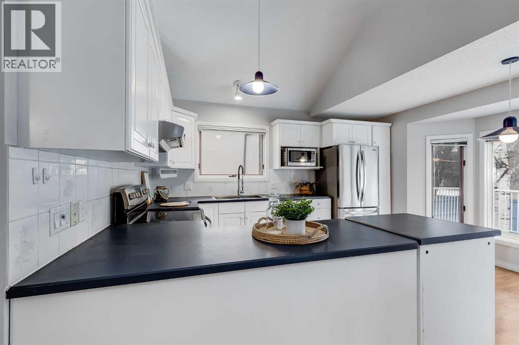 31 Scenic Hill Close NW