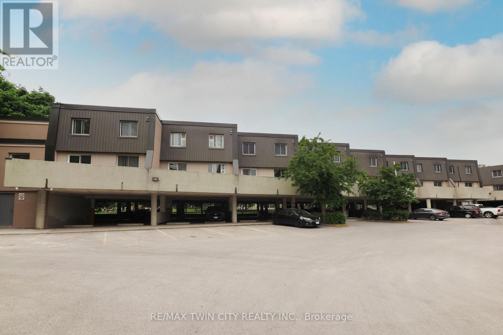 265 - 40 TANNERY STREET E