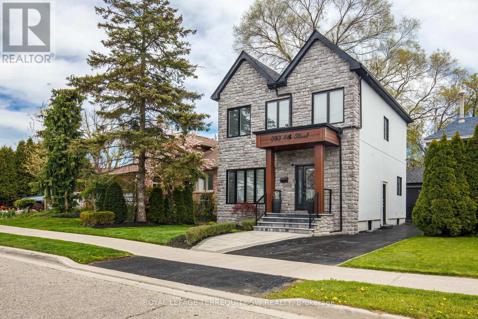 888 FOURTH STREET