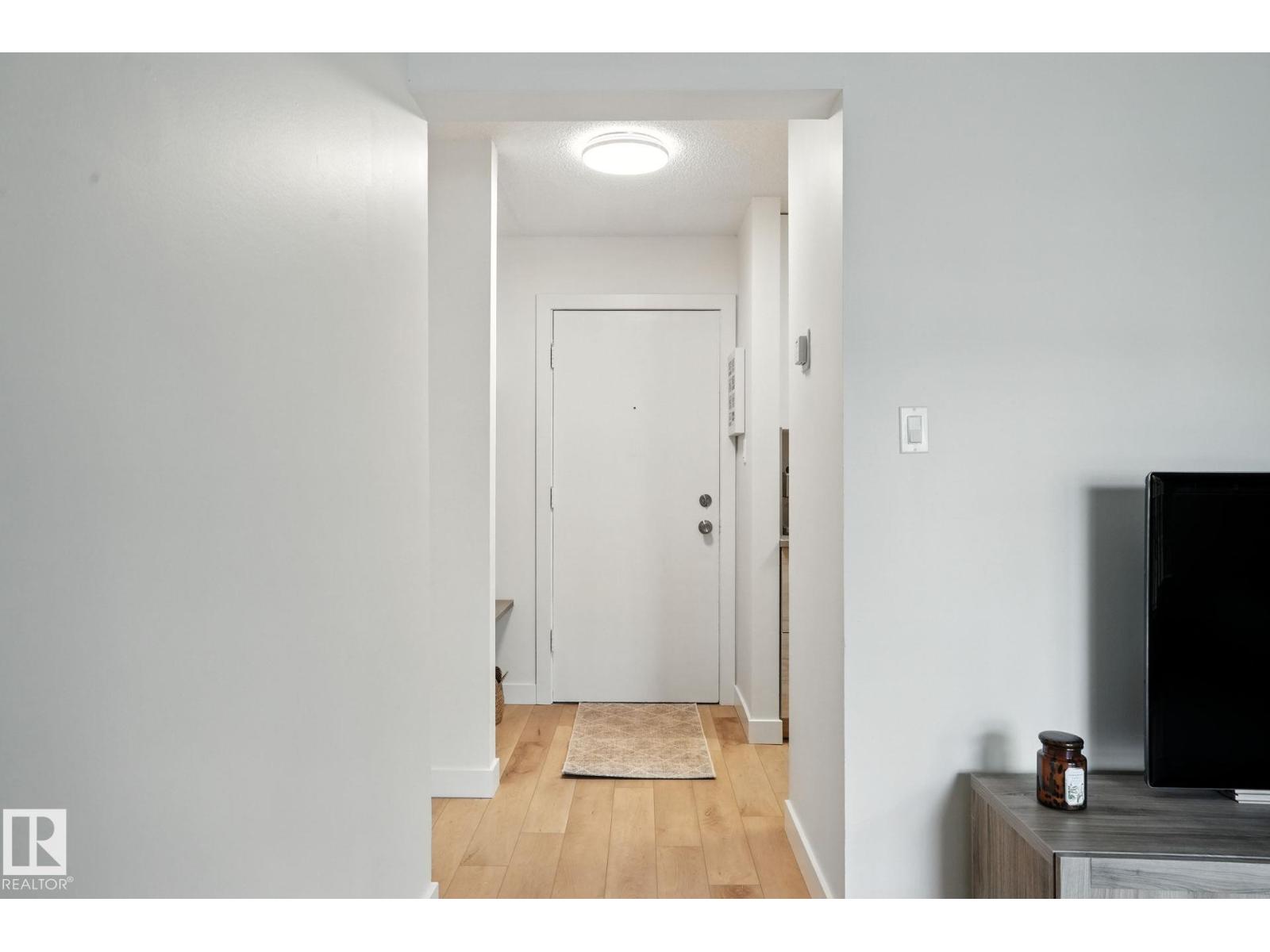 #201 10720 127 ST NW