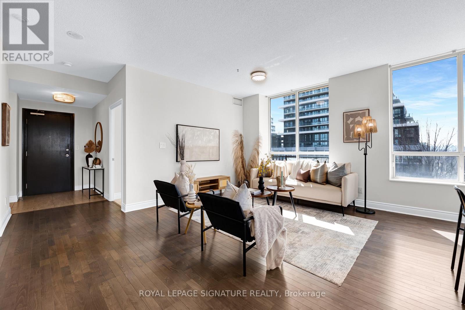 403 - 1105 LESLIE STREET