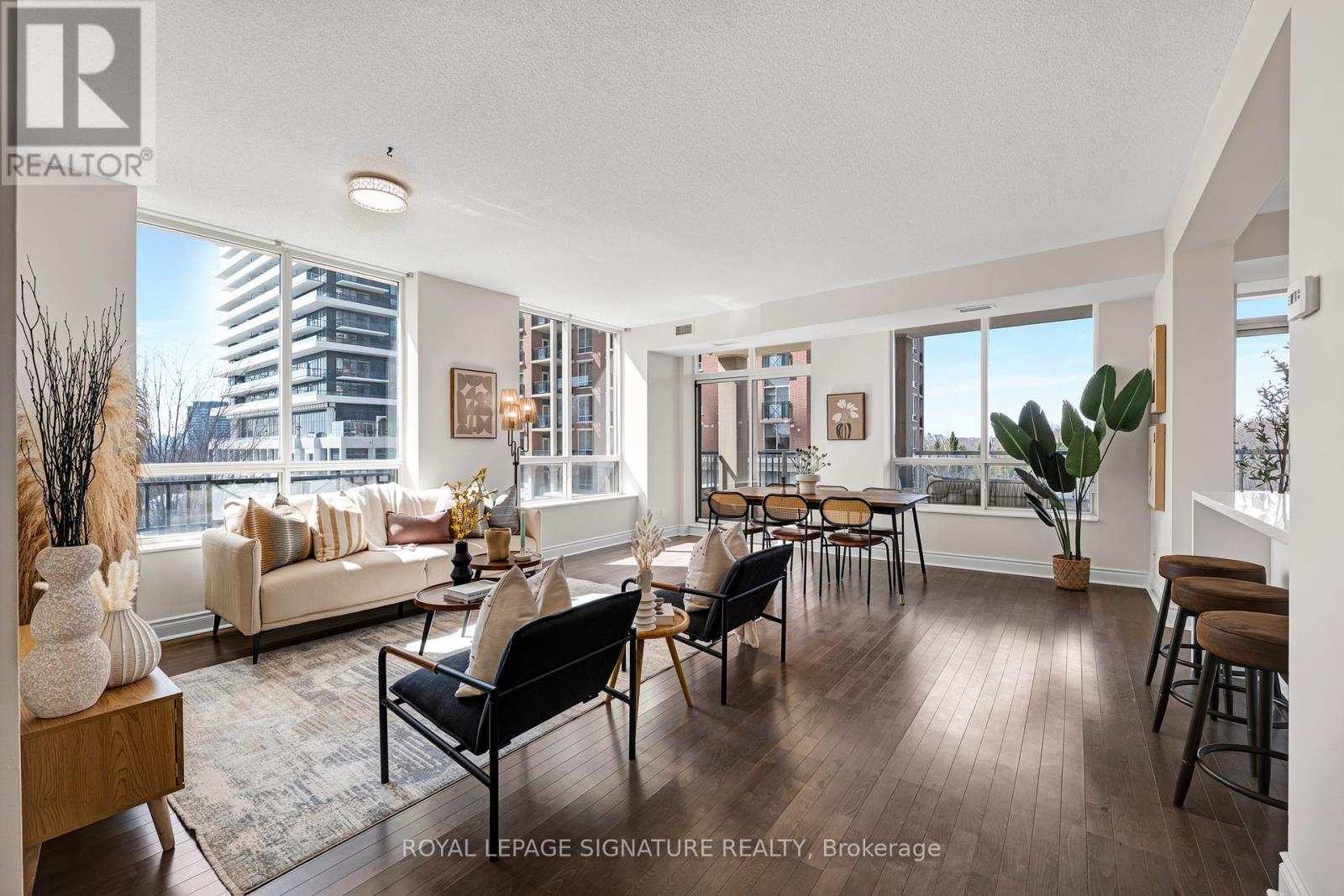 403 - 1105 LESLIE STREET