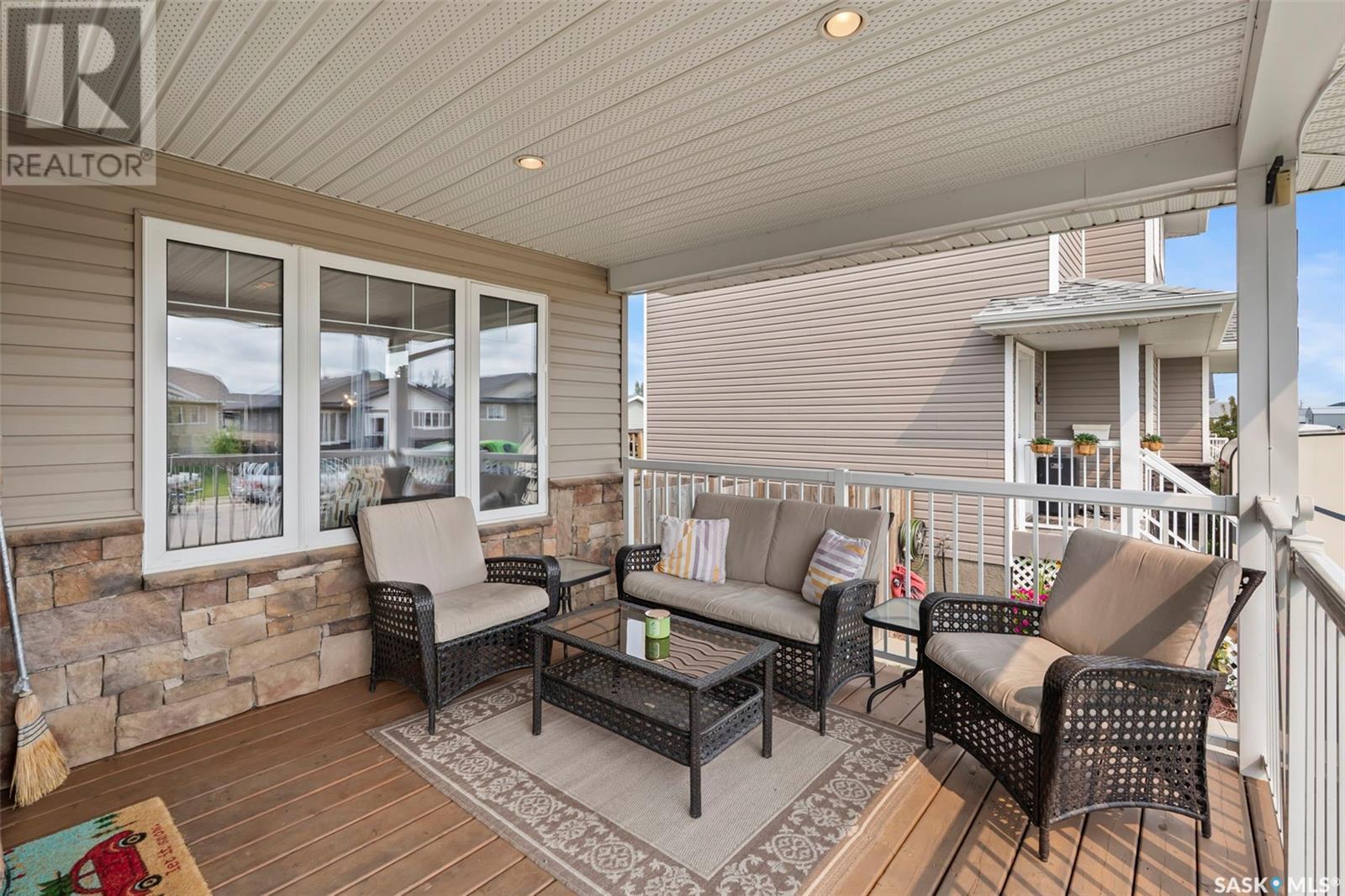 211 Warwick CRESCENT