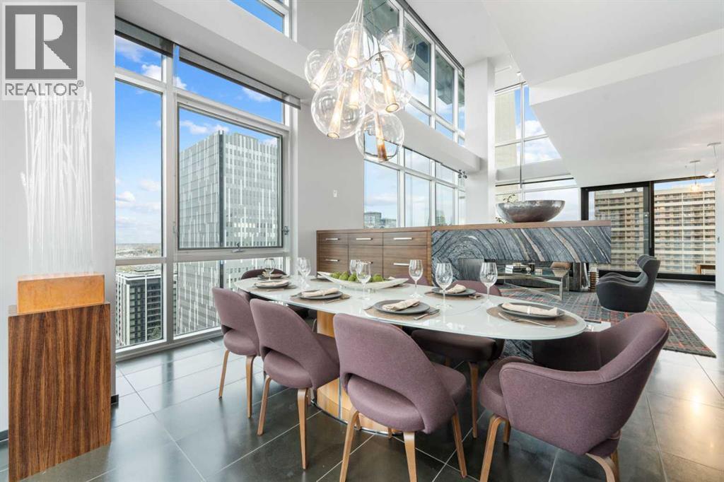 2004, 108 9th Avenue SW