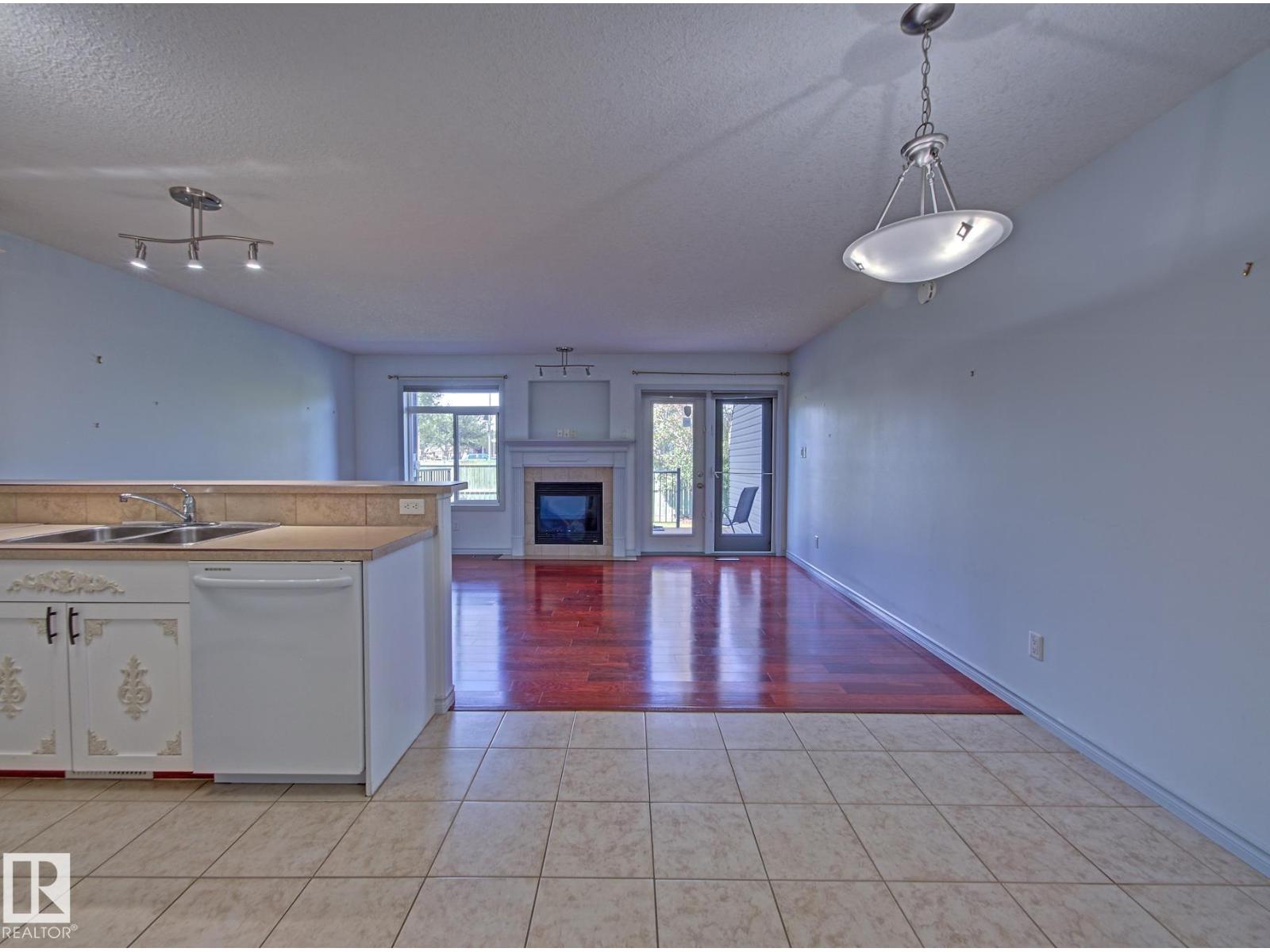 #3 10 Woodcrest LN