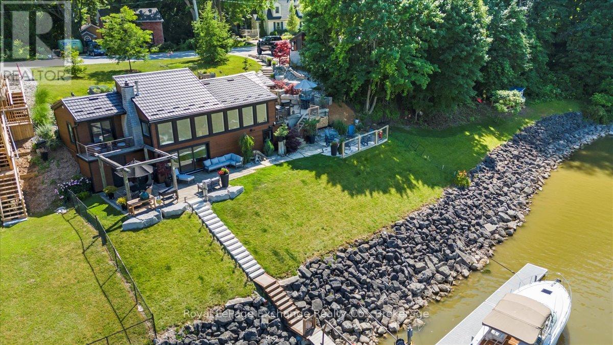 268 SAUGEEN STREET