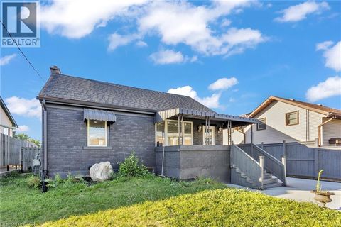 84 AVALON Place Kitchener ON N2M4N7