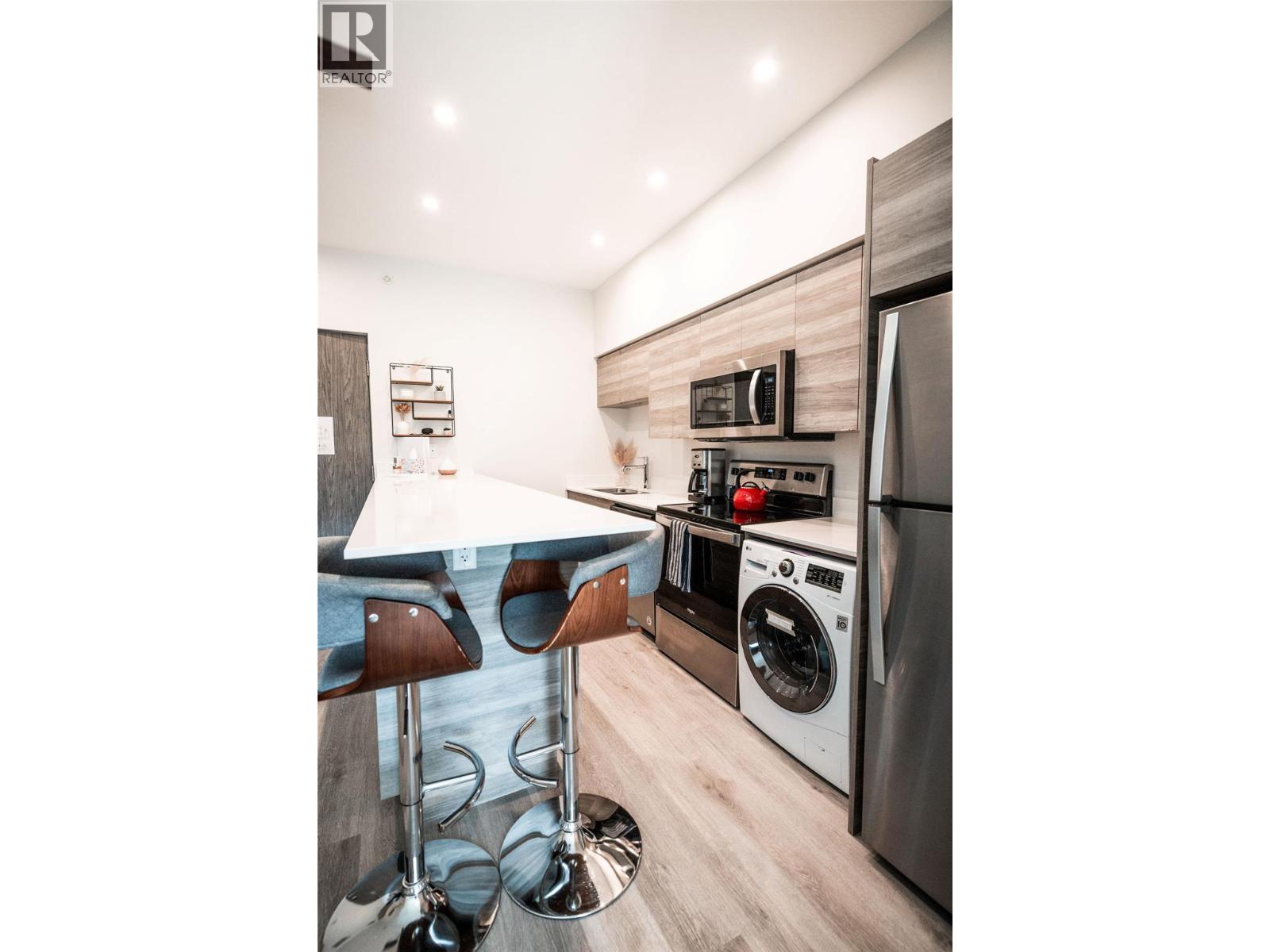 2555 Lakeshore Road Unit# 518