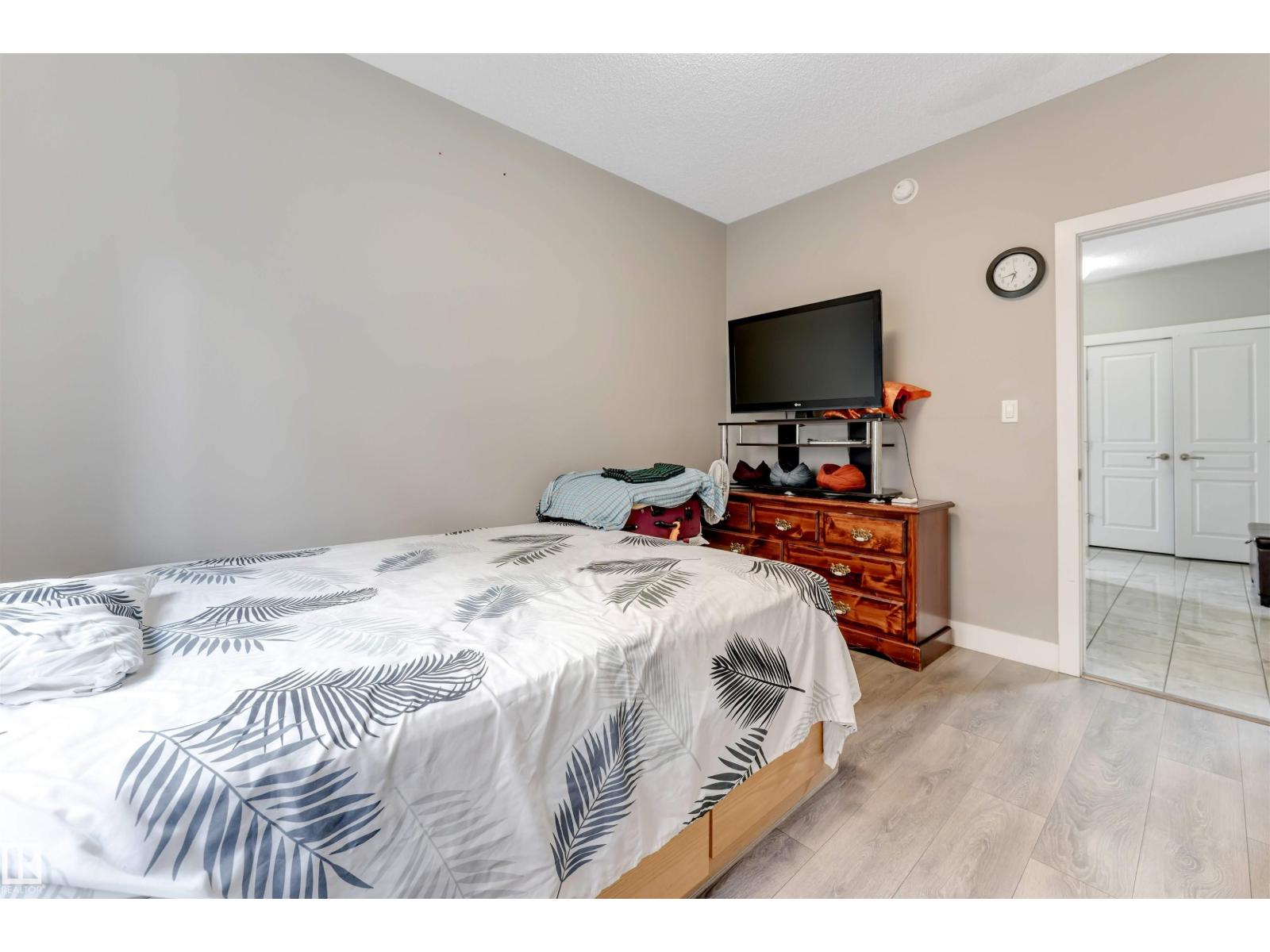 5930 19A AV SW