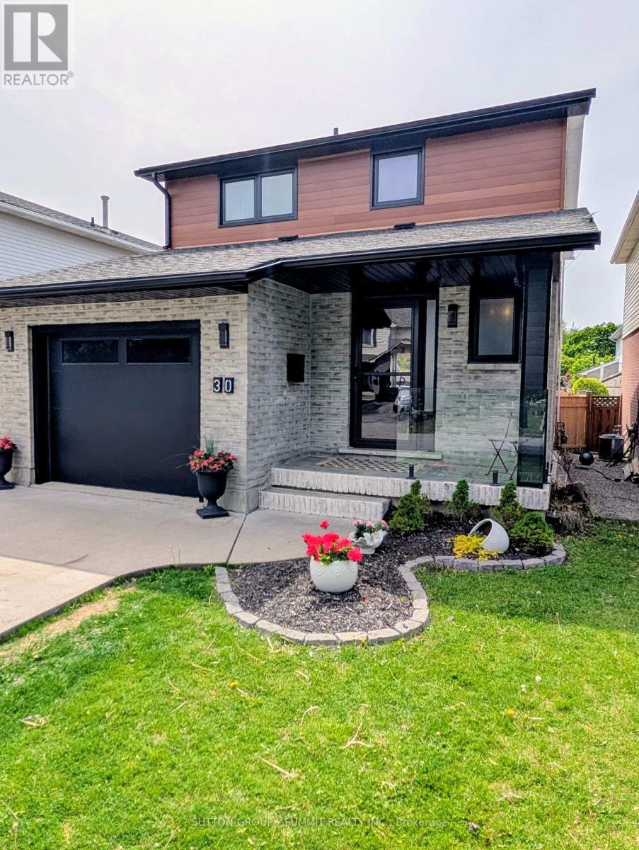 30 BUCHANAN CRESCENT