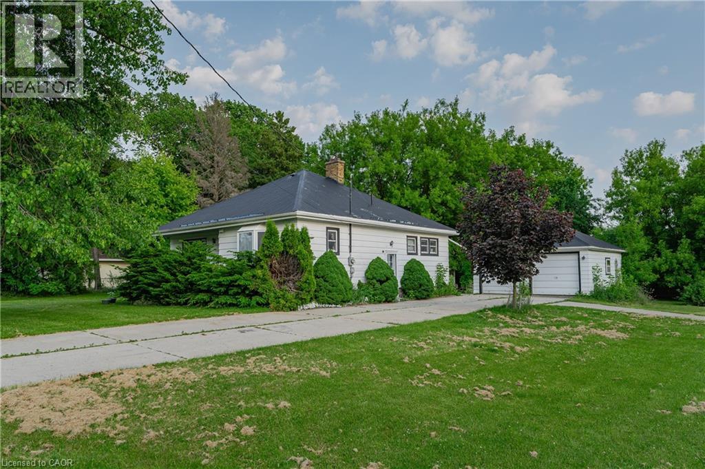 1060 QUEENS BUSH Road