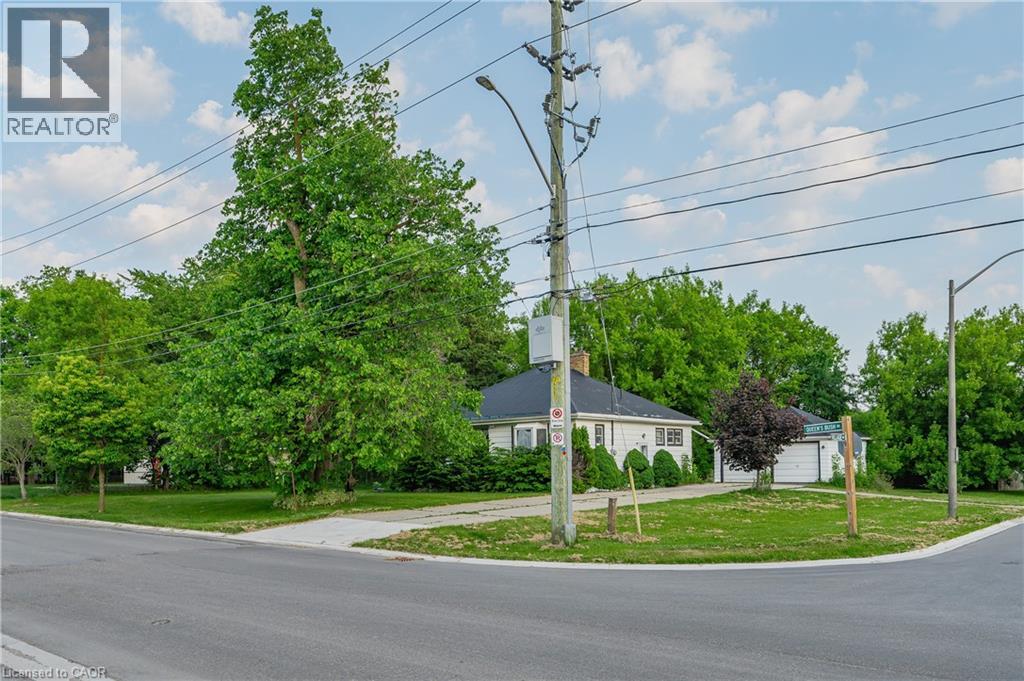 1060 QUEENS BUSH Road