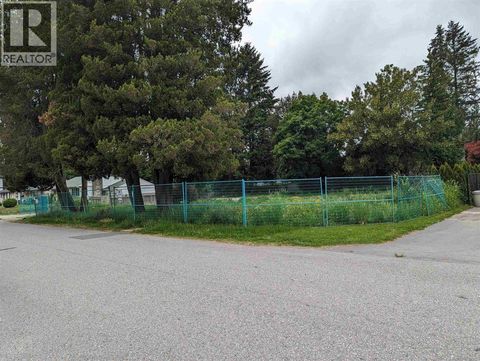 21321 122 AVENUE Maple Ridge BC V2X3W4