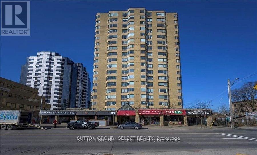 1605 - 695 RICHMOND STREET
