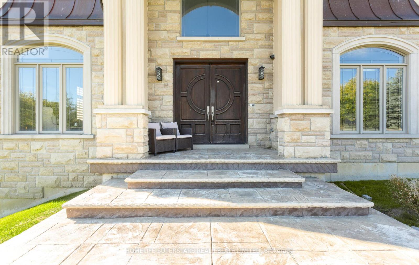 162 CONFEDERATION STREET