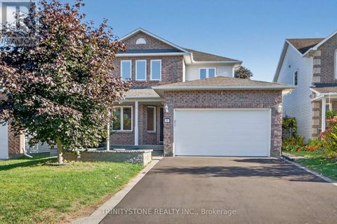 11 WHALINGS CIRCLE Ottawa ON K2S1S4