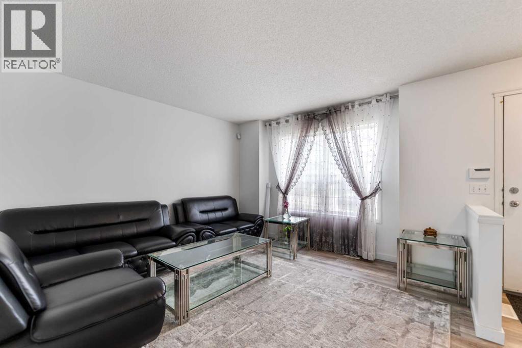 50 Taravista Gardens NE