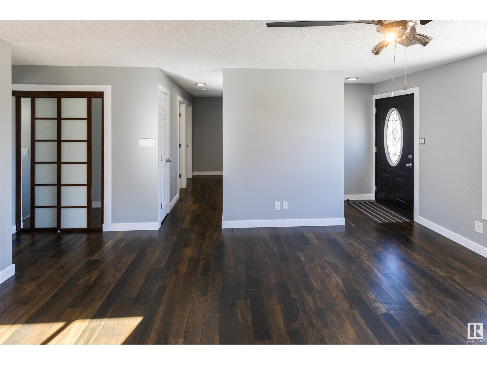 2115 145 AV NW