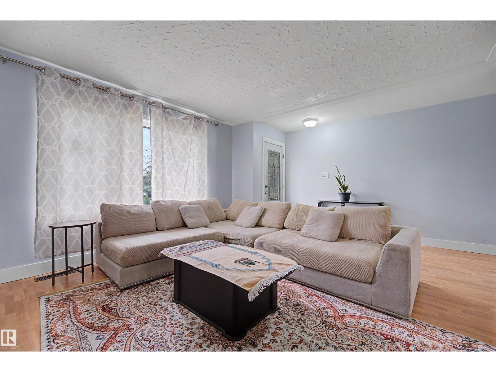12707 87 ST NW