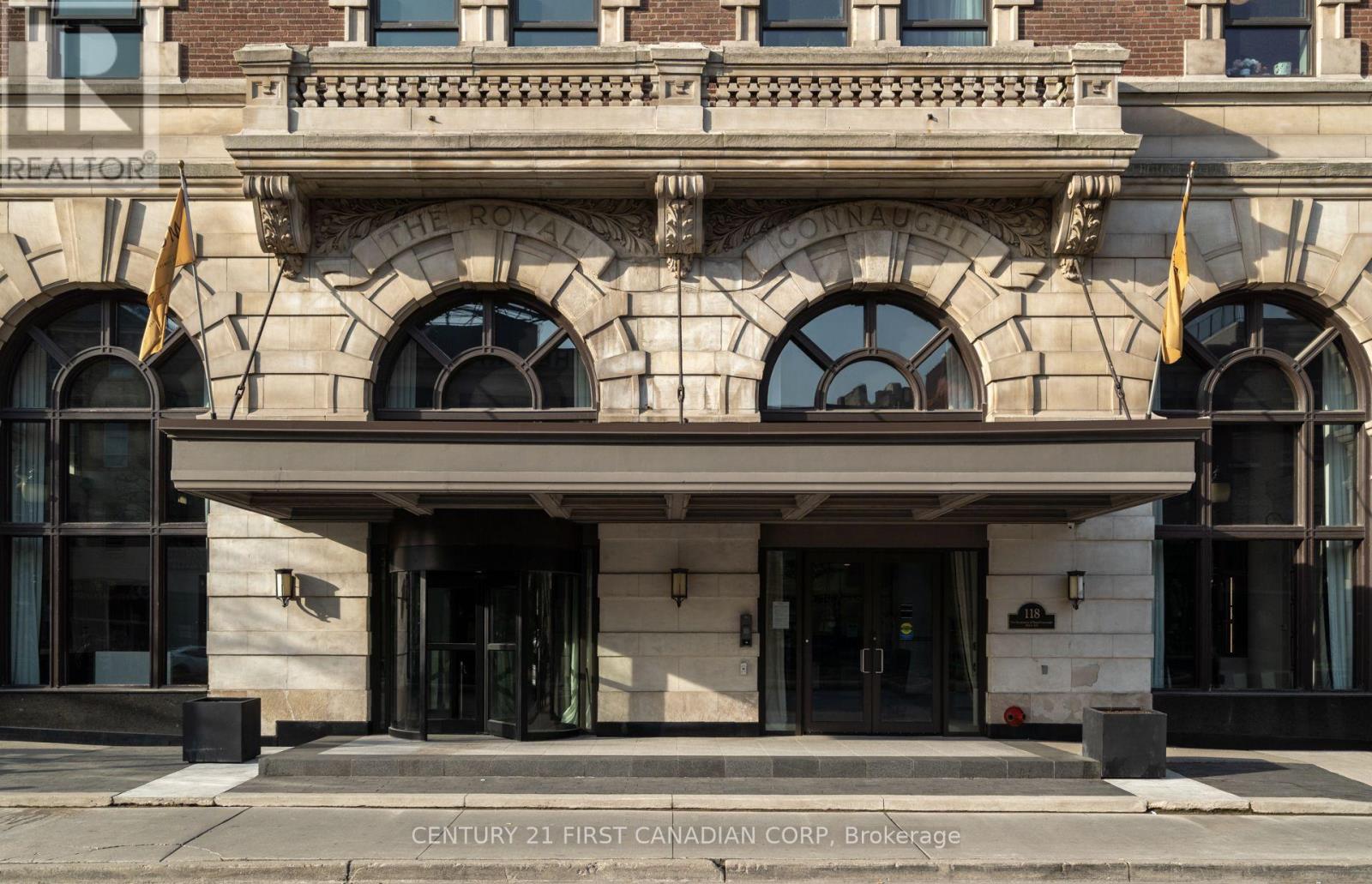 720 - 118 KING STREET E