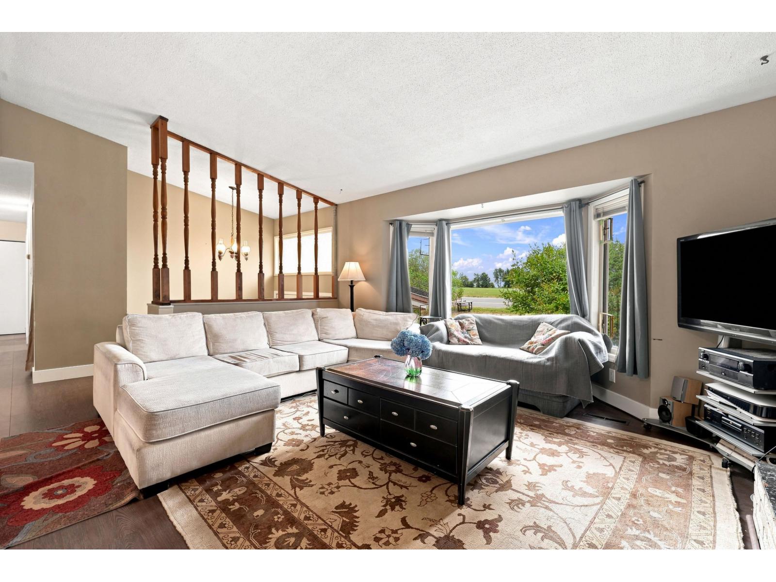 10425 YOUNG ROAD|Fairfield Island