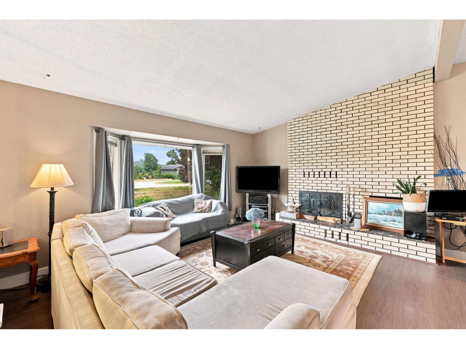 10425 YOUNG ROAD|Fairfield Island