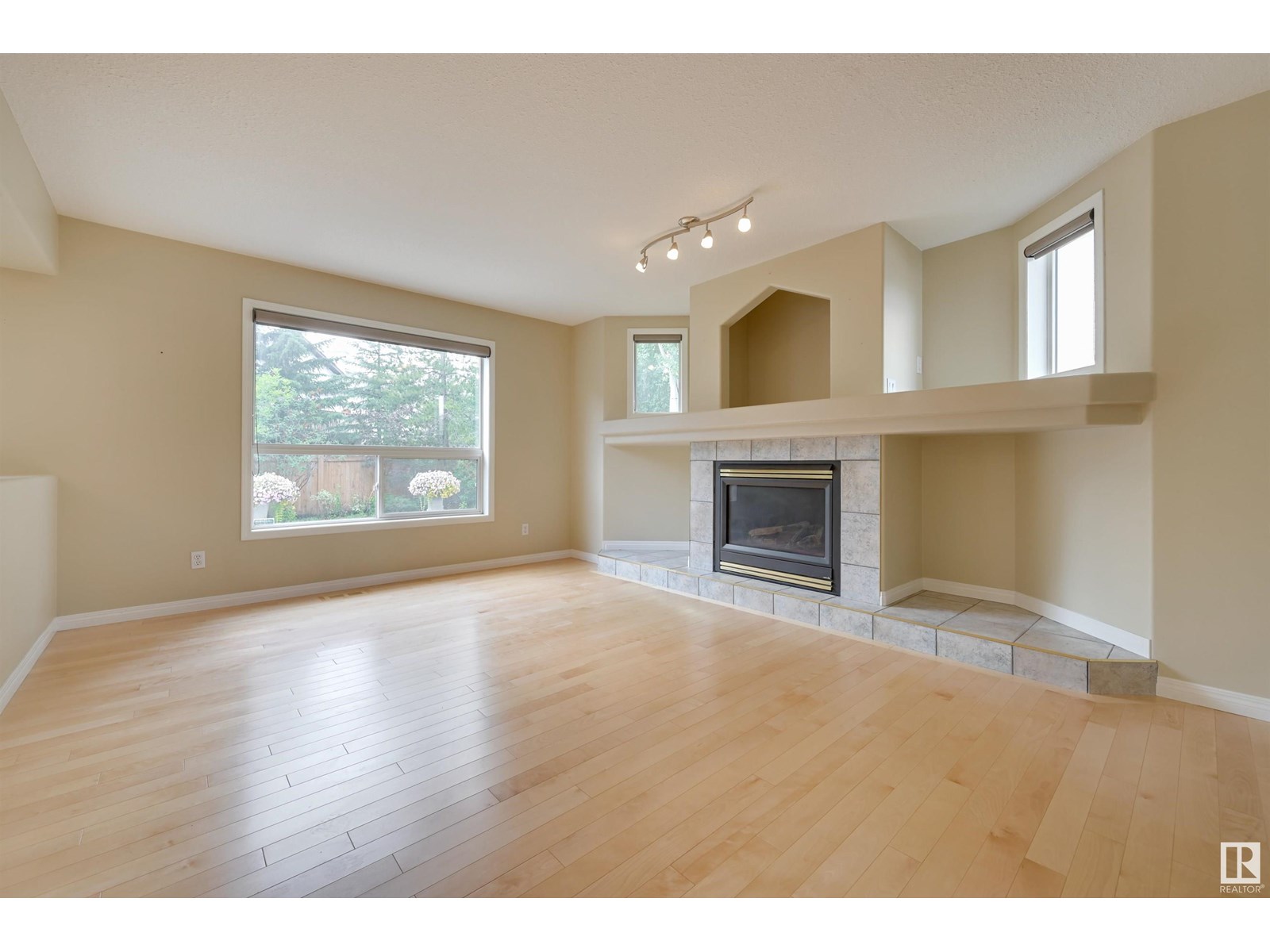 108 DECHENE RD NW
