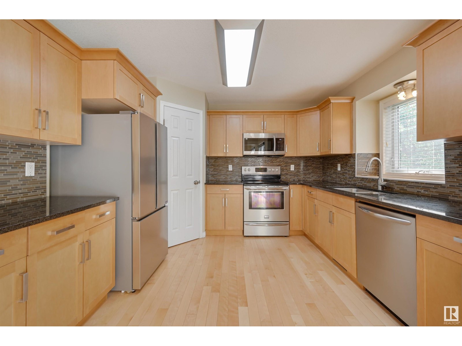 108 DECHENE RD NW
