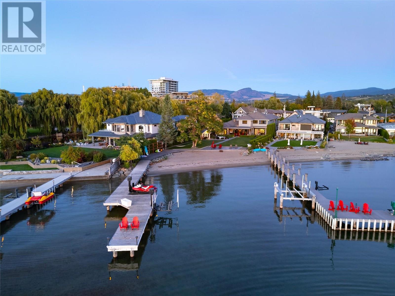3908 Bluebird Road