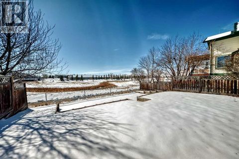 47 Silver Creek Boulevard NW Airdrie AB T4B2P6