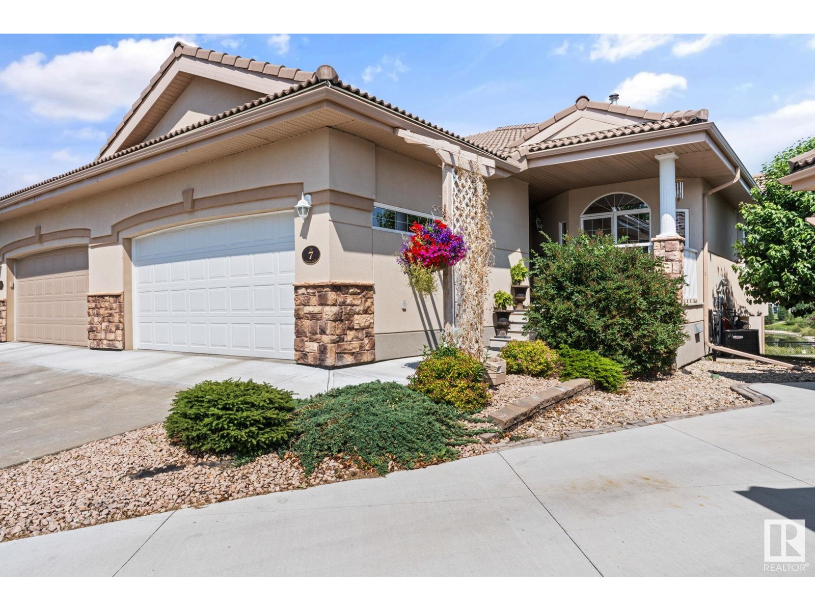 #7 13808 155 AV NW