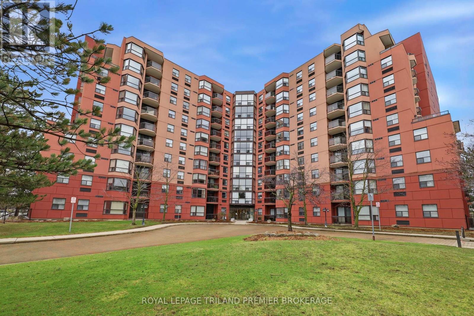 1004 - 600 TALBOT STREET