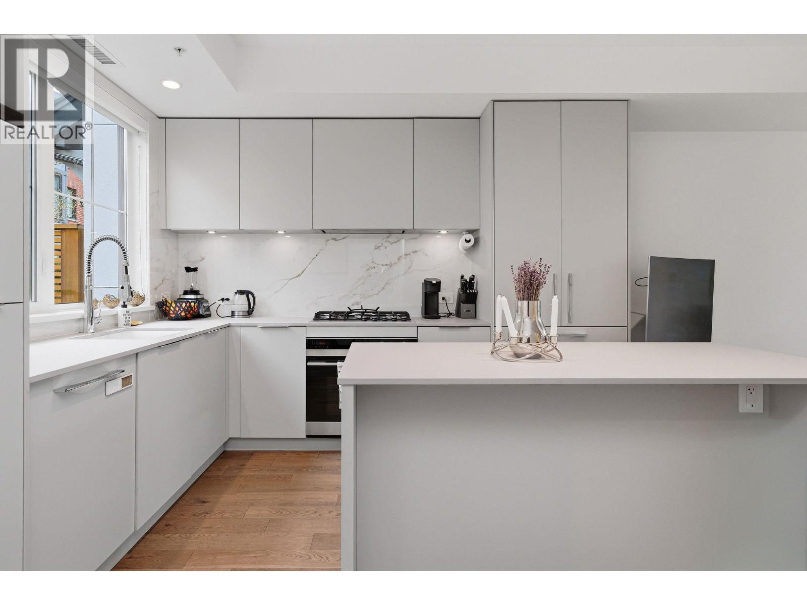 119 2070 CURLING ROAD