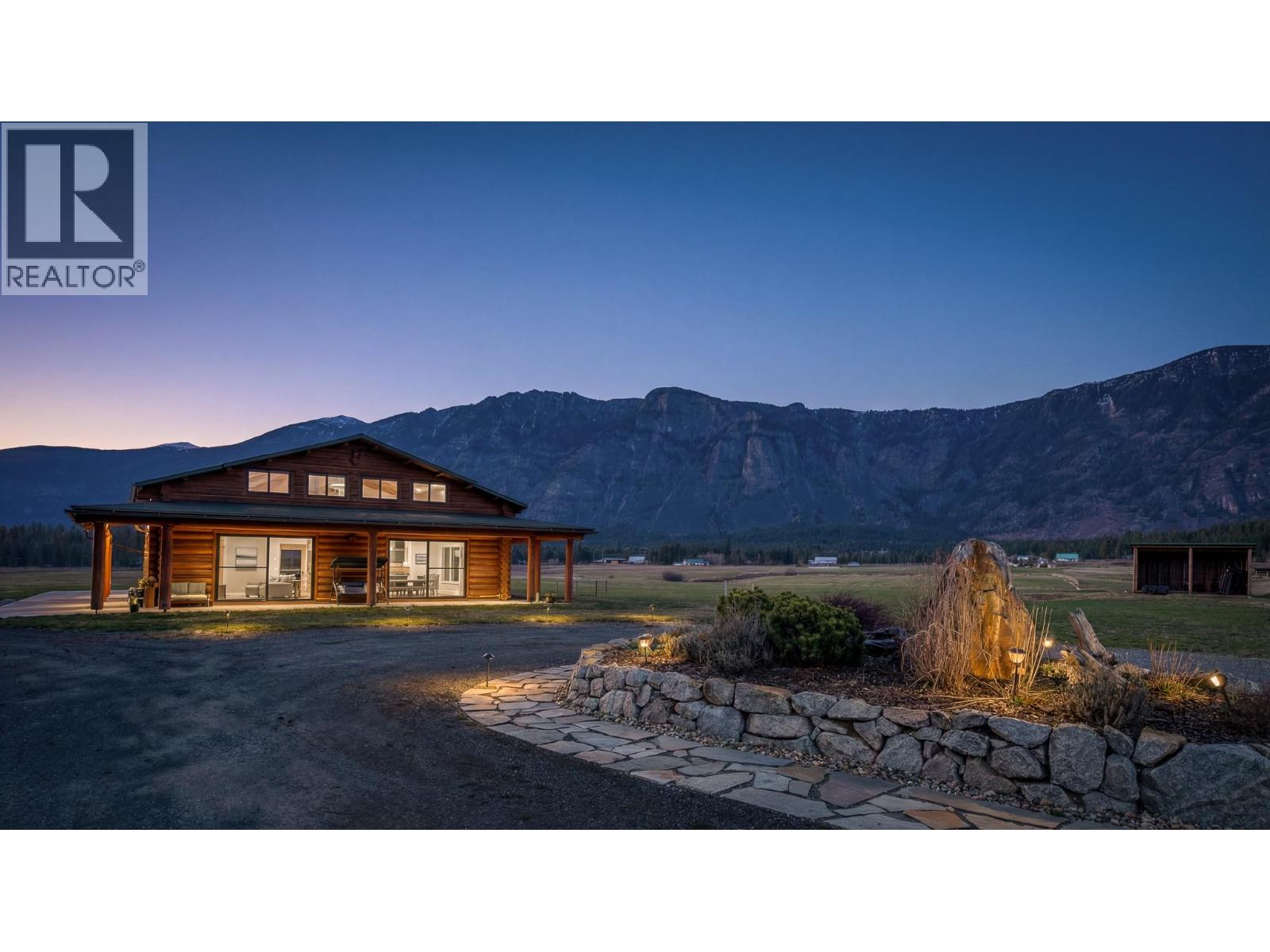 819 & 822 Sinclair Road