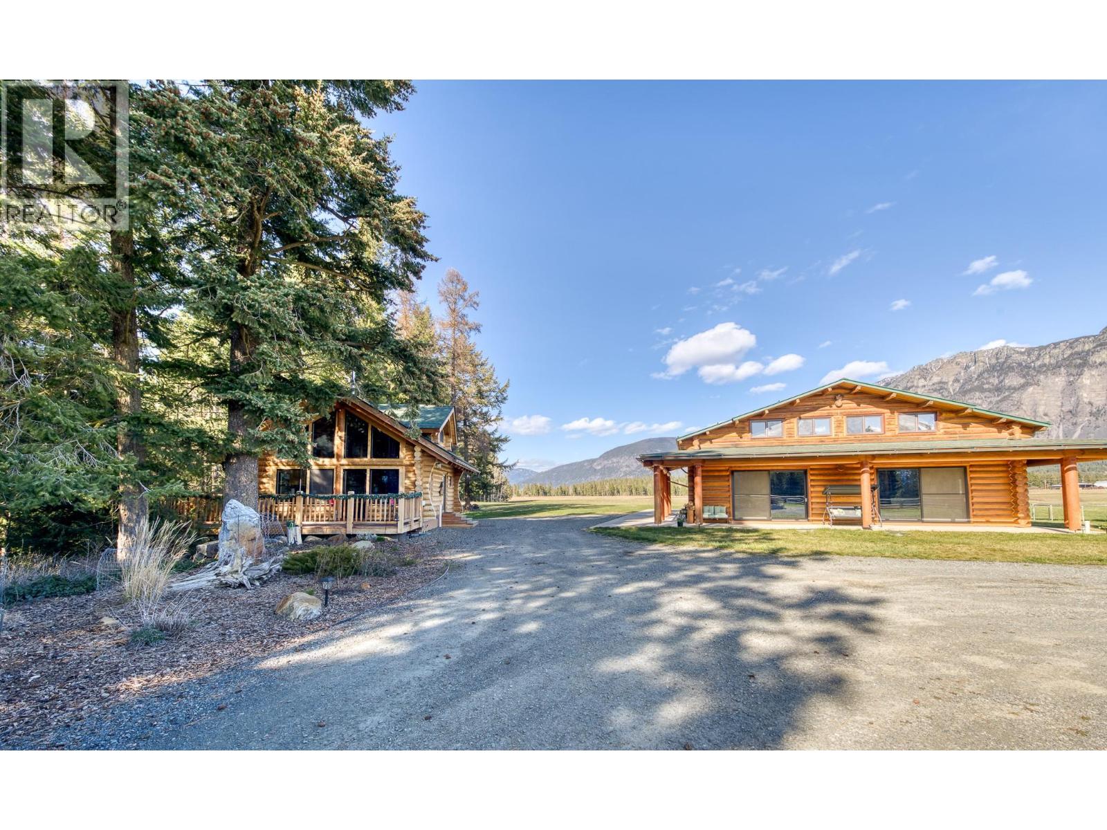 819 & 822 Sinclair Road