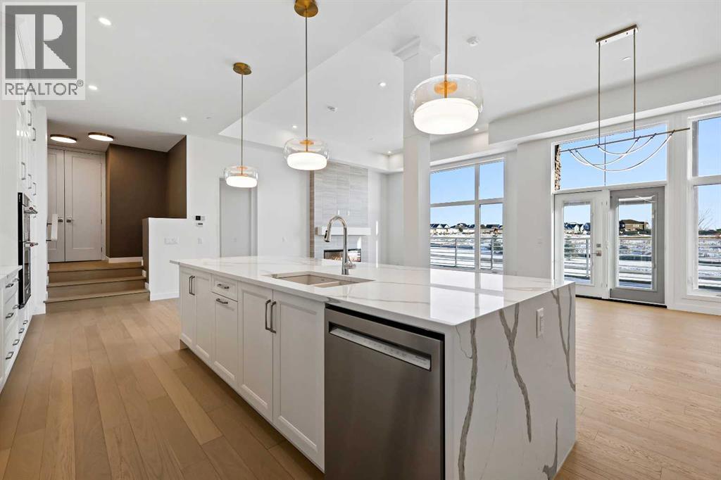 102, 140 Marina Cove SE