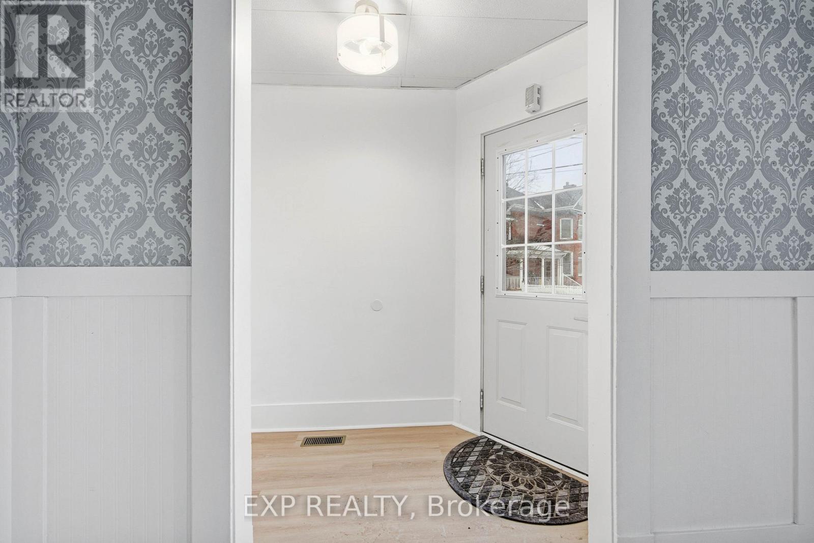 119 BECKWITH STREET N