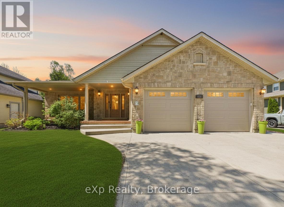 513 CREEKWOOD DRIVE
