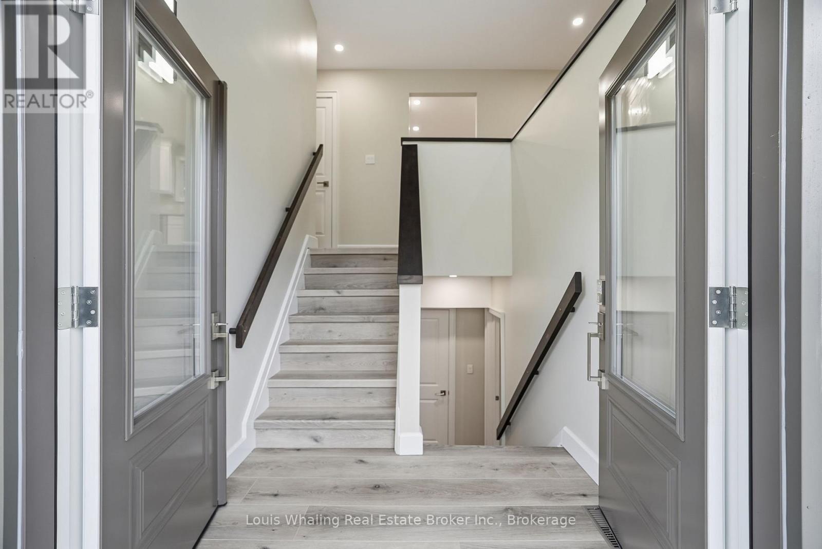 25 DIRSTEIN STREET N