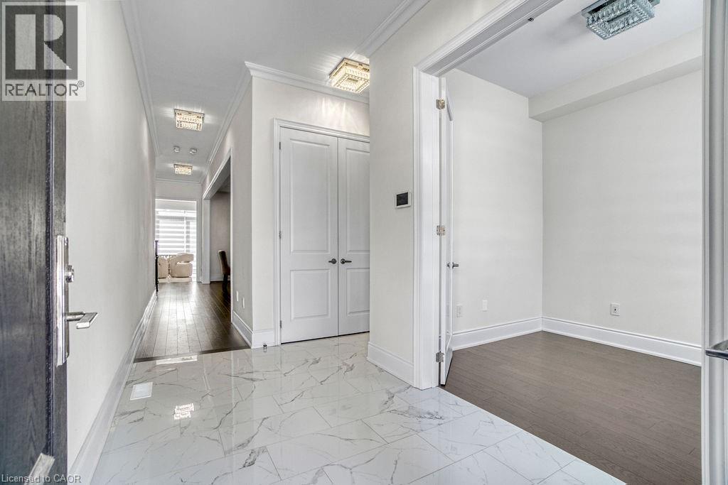 1252 QUEENS PLATE Road