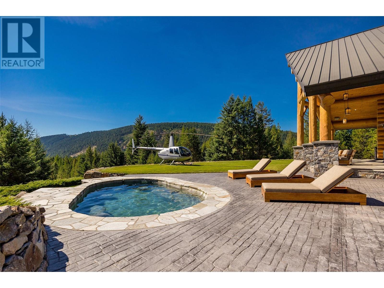 585 Beaver Creek Road