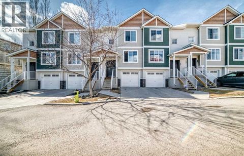 88 Pantego Lane NW Calgary AB T3K0T1