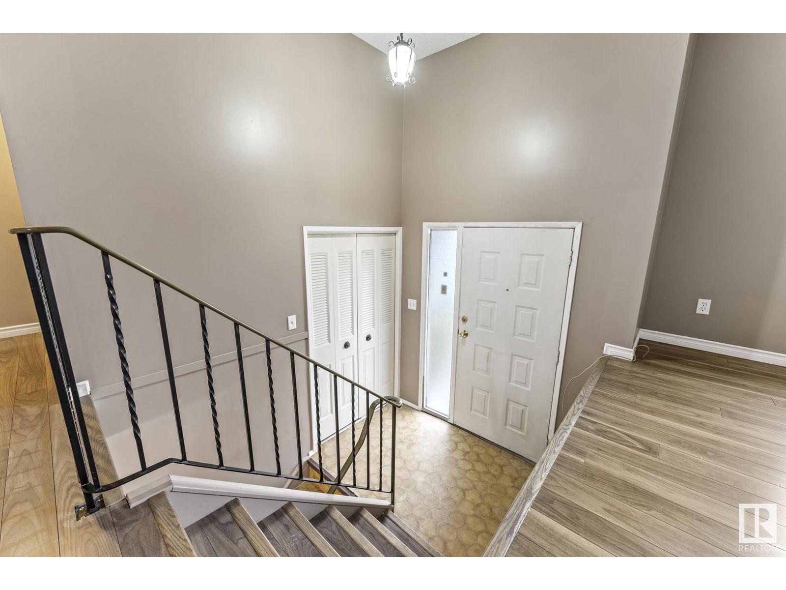 14144 26 ST NW